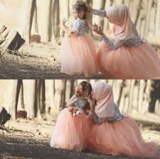 صور فساتين الأم مع أطفالها حديثة 2018 حلوة