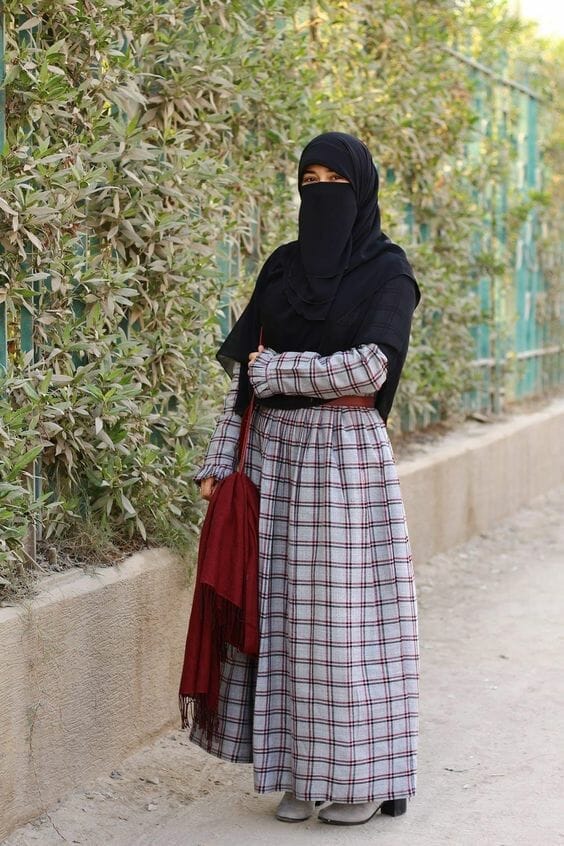 دريسات منتقبات خروج سهلة